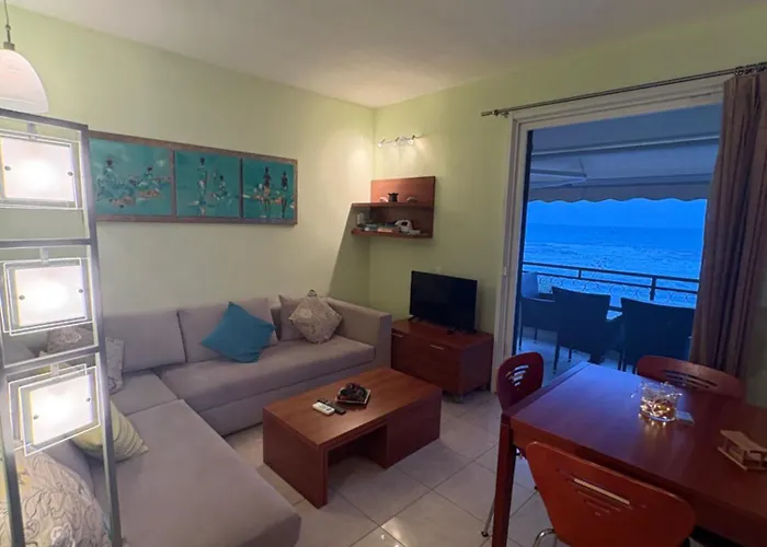 Apartment Menigos 21