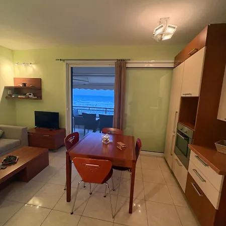 Menigos 21 * Glifada