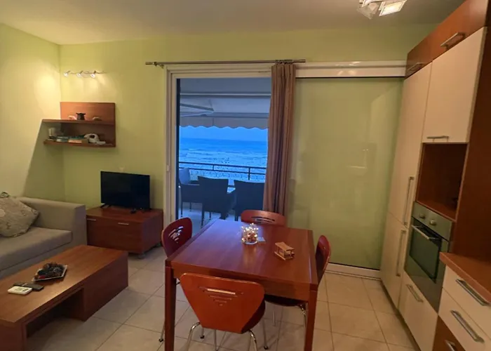 아파트 Menigos 21 글리파다